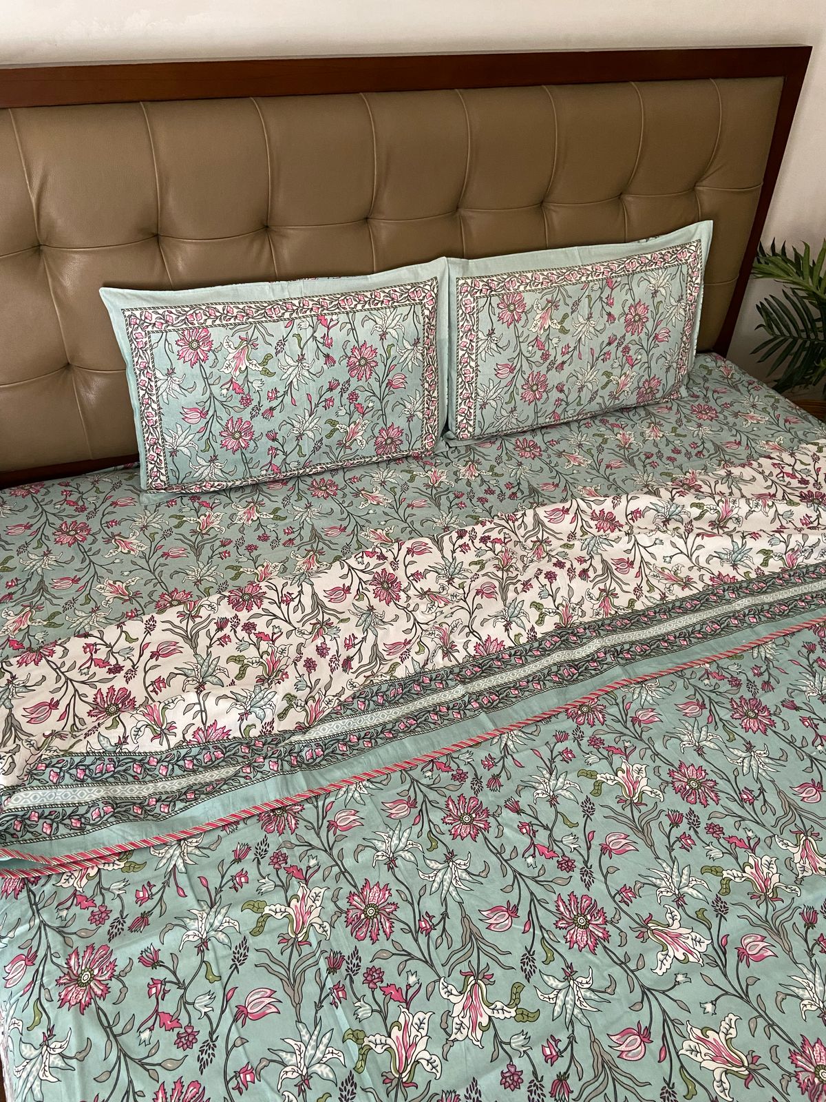Double Bed Dohar With Matching Bedsheet