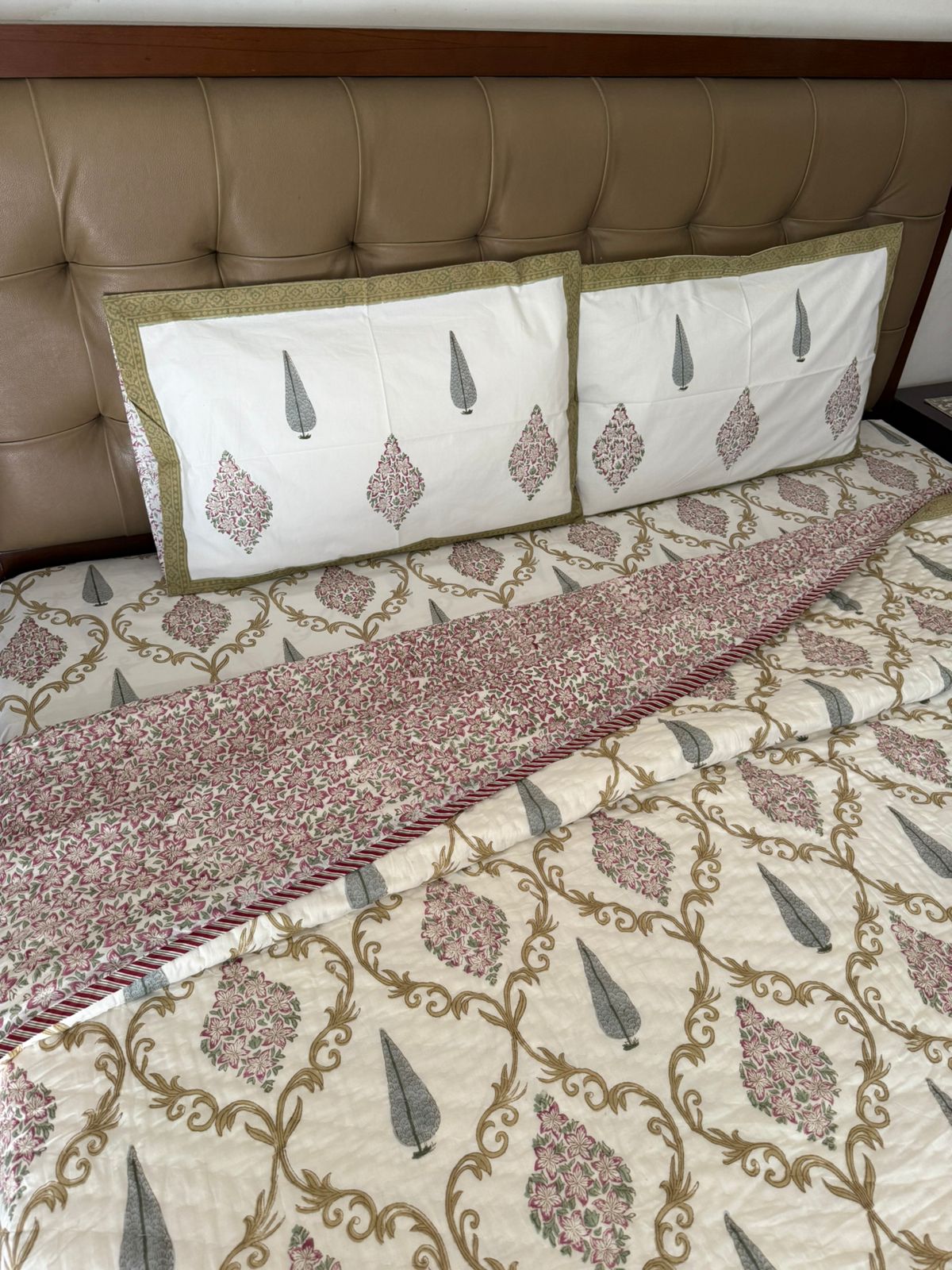 Double Bed Quilts With Matching Bedsheet