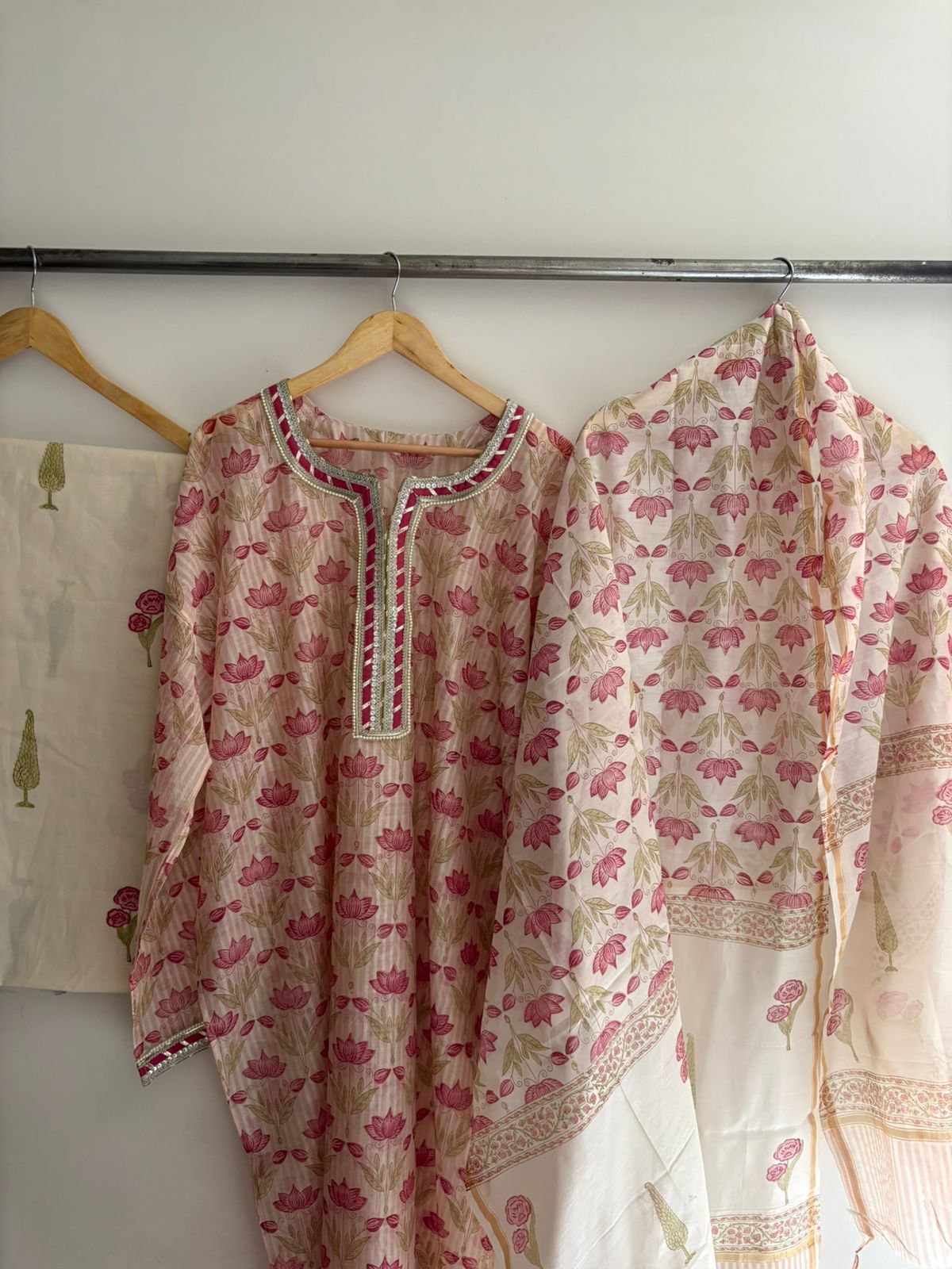 Semistitched Chanderi Suit
