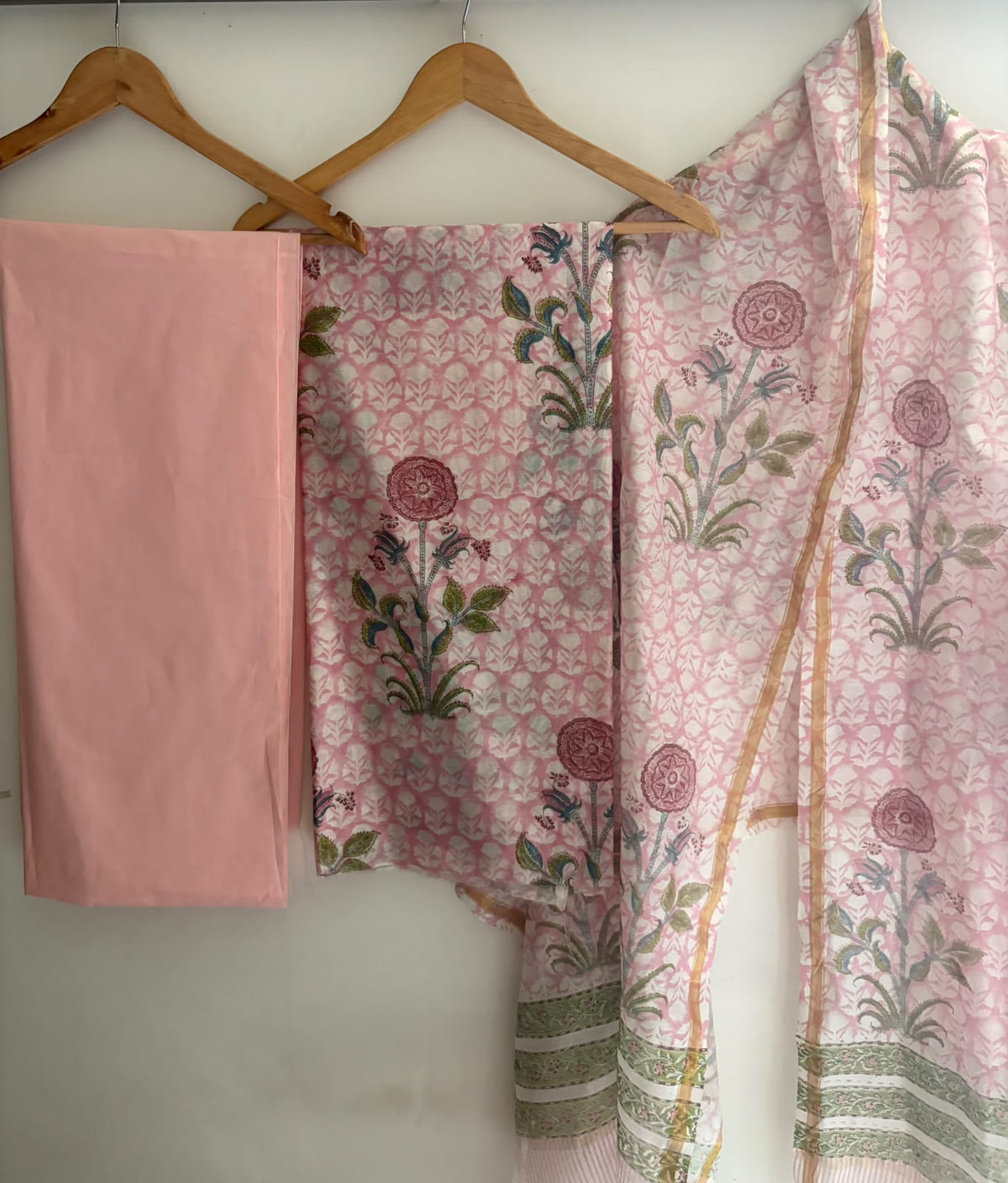 Unstitched Chanderi Suit