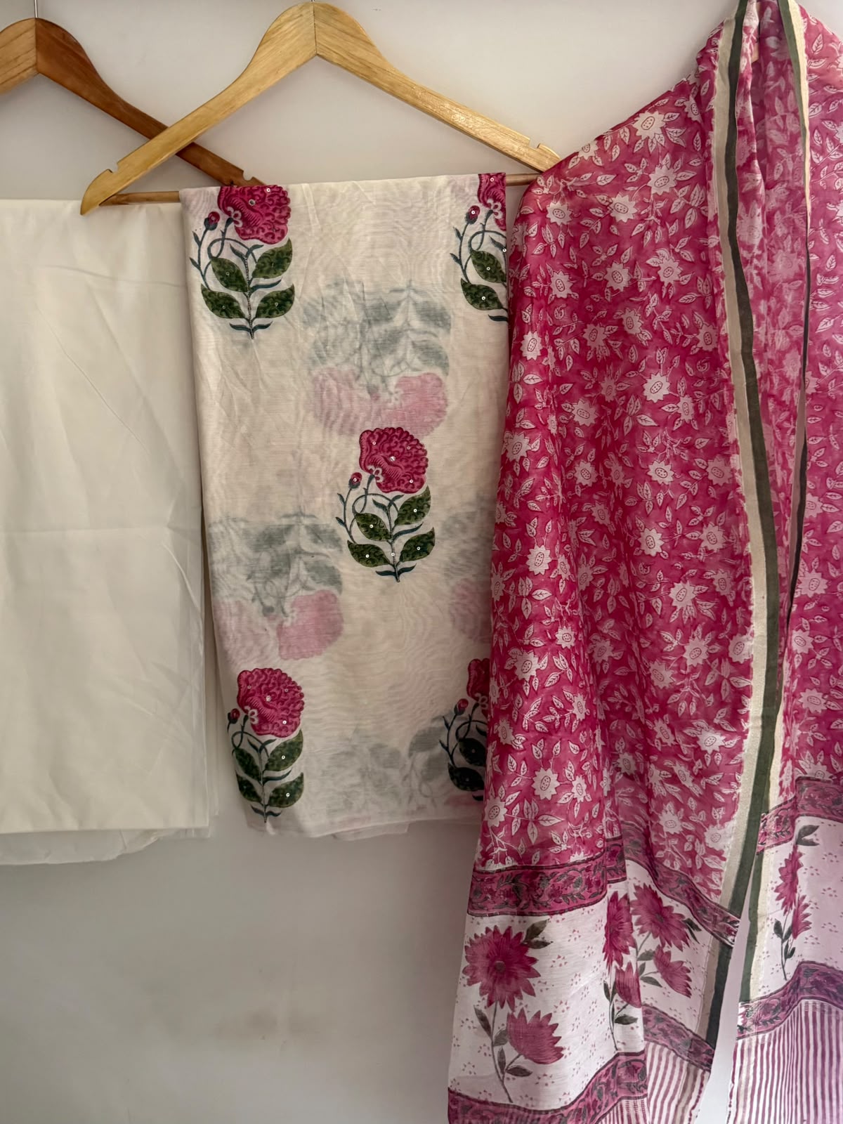 Unstitched Chanderi Suit