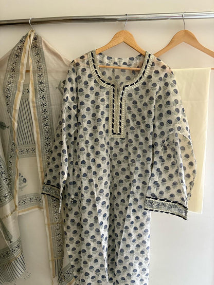 Semi Stitched Suit