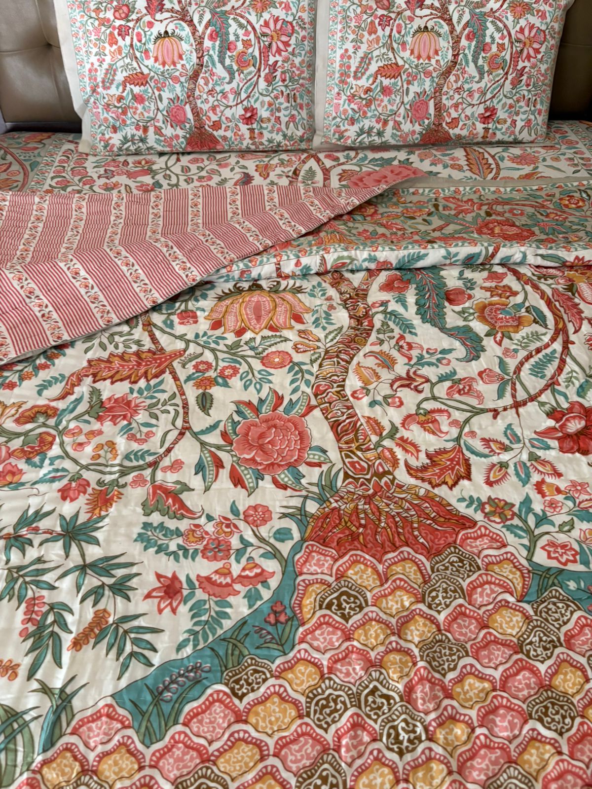 Double Bed Quilts With Matching Bedsheet