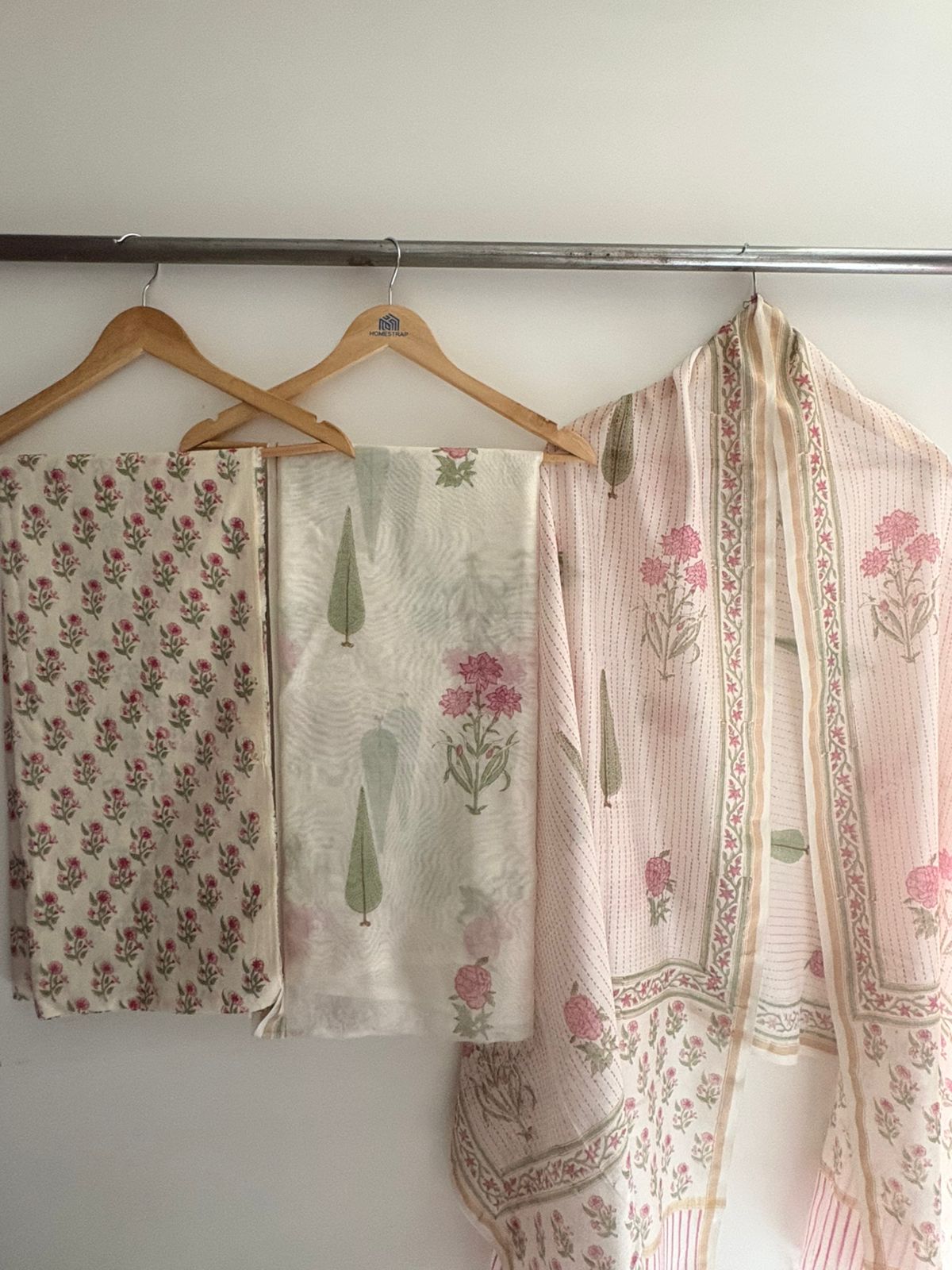 Unstitched Chanderi Suit