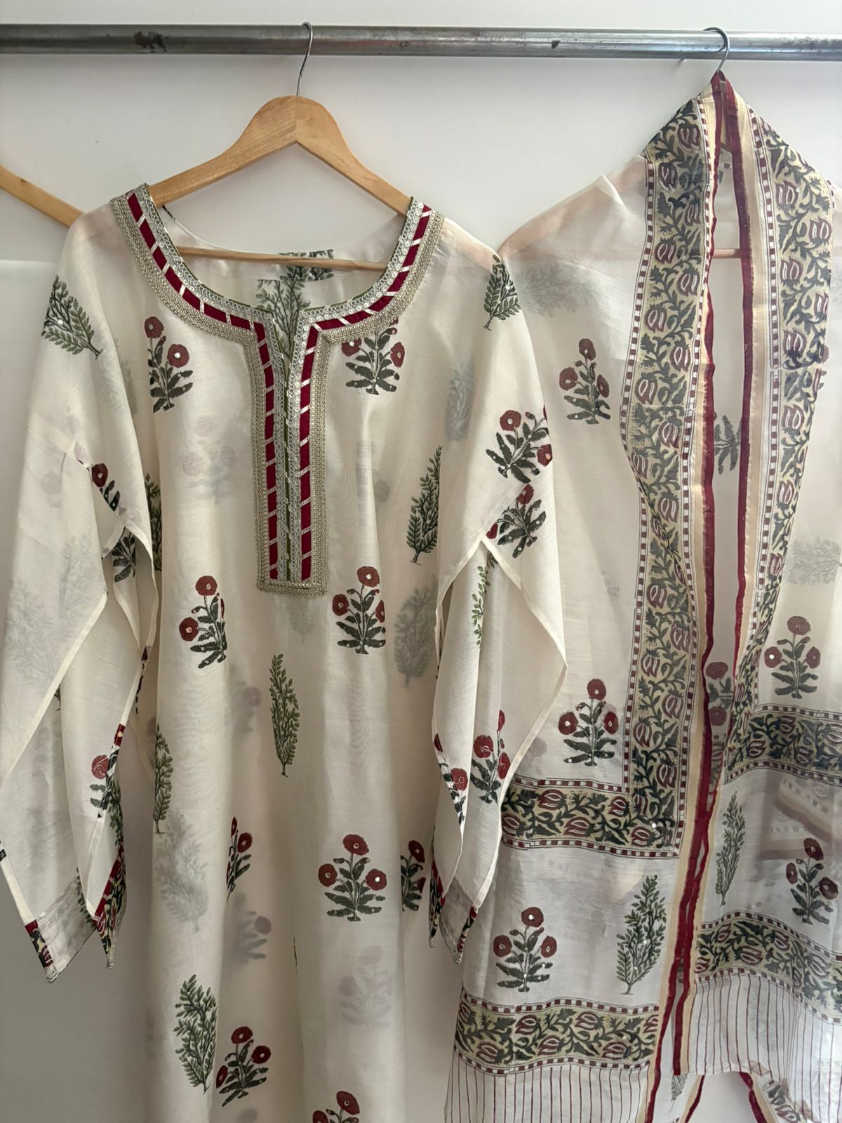 Semistitched Chanderi Suit