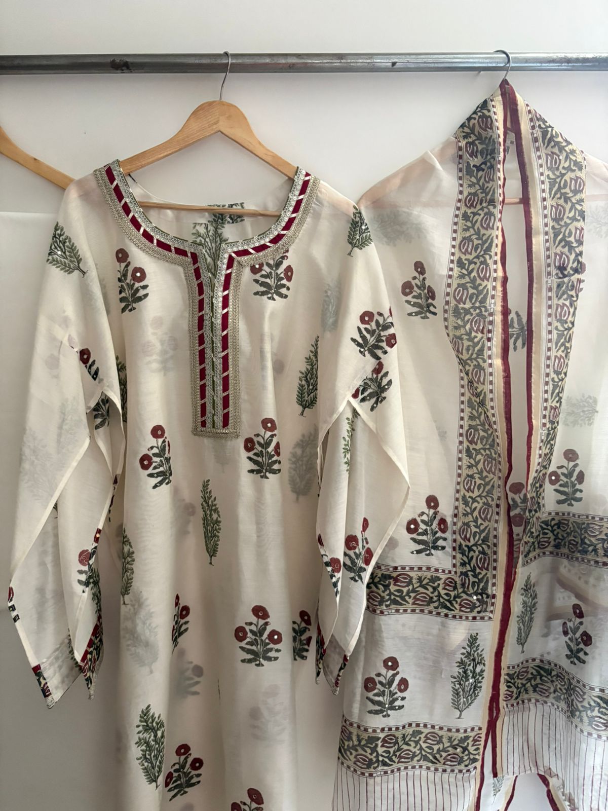 Semistitched Chanderi Suit