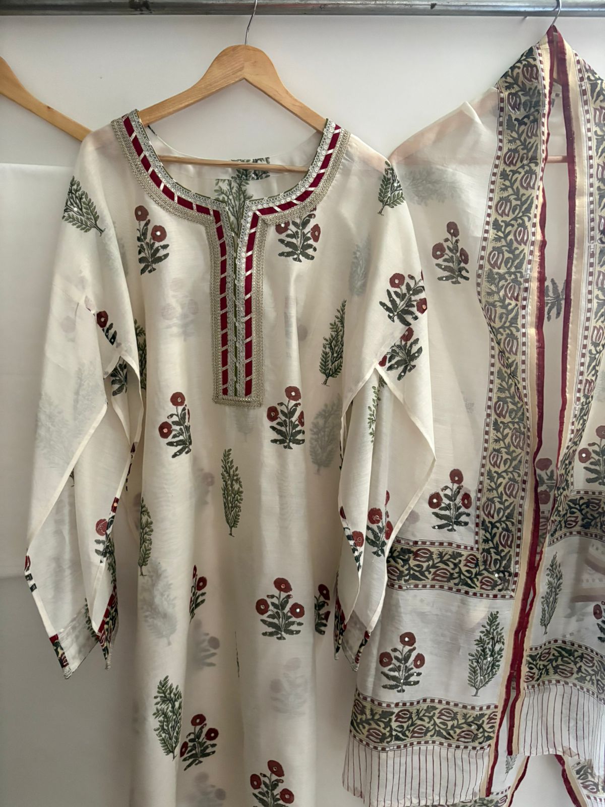 Semistitched Chanderi Suit