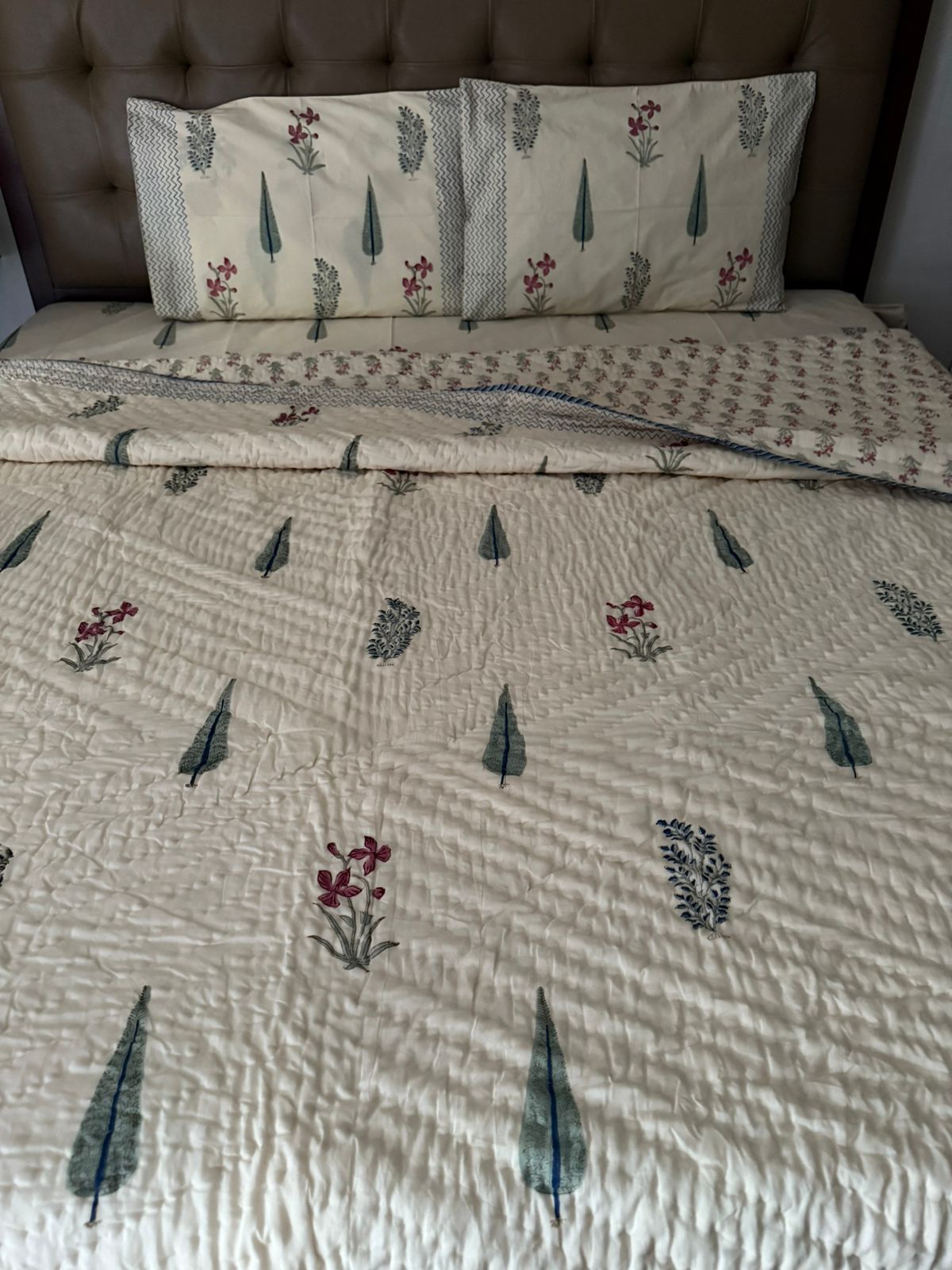 Handblock King Size Quilt  With Matching Bedsheet