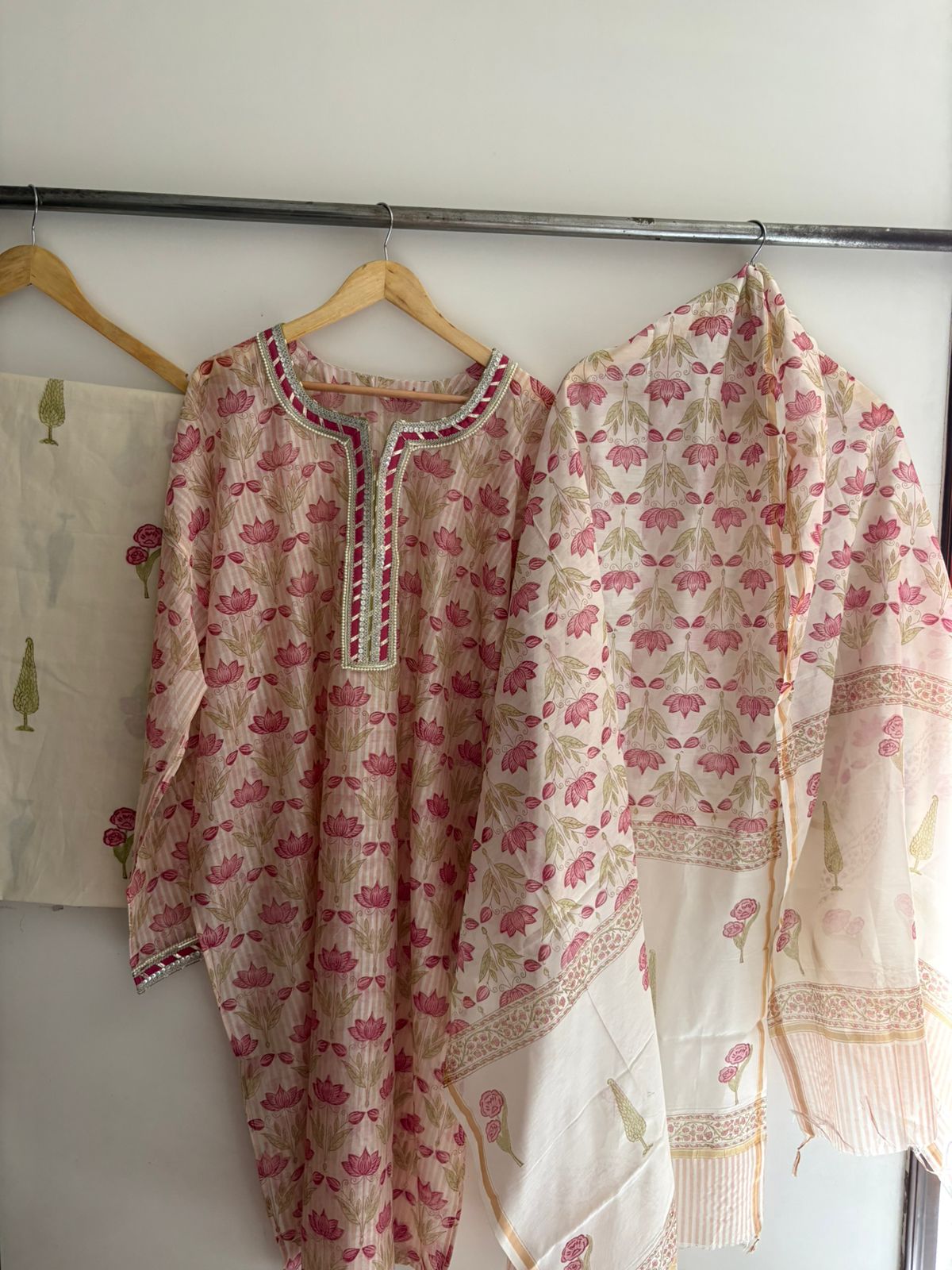 Semistitched Chanderi Suit