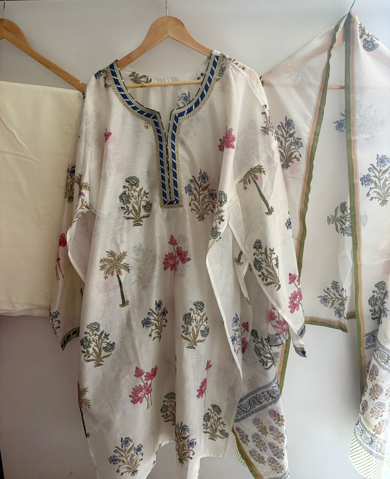 Semistitched Chanderi Suit