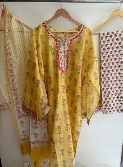Semistitched Chanderi Suit