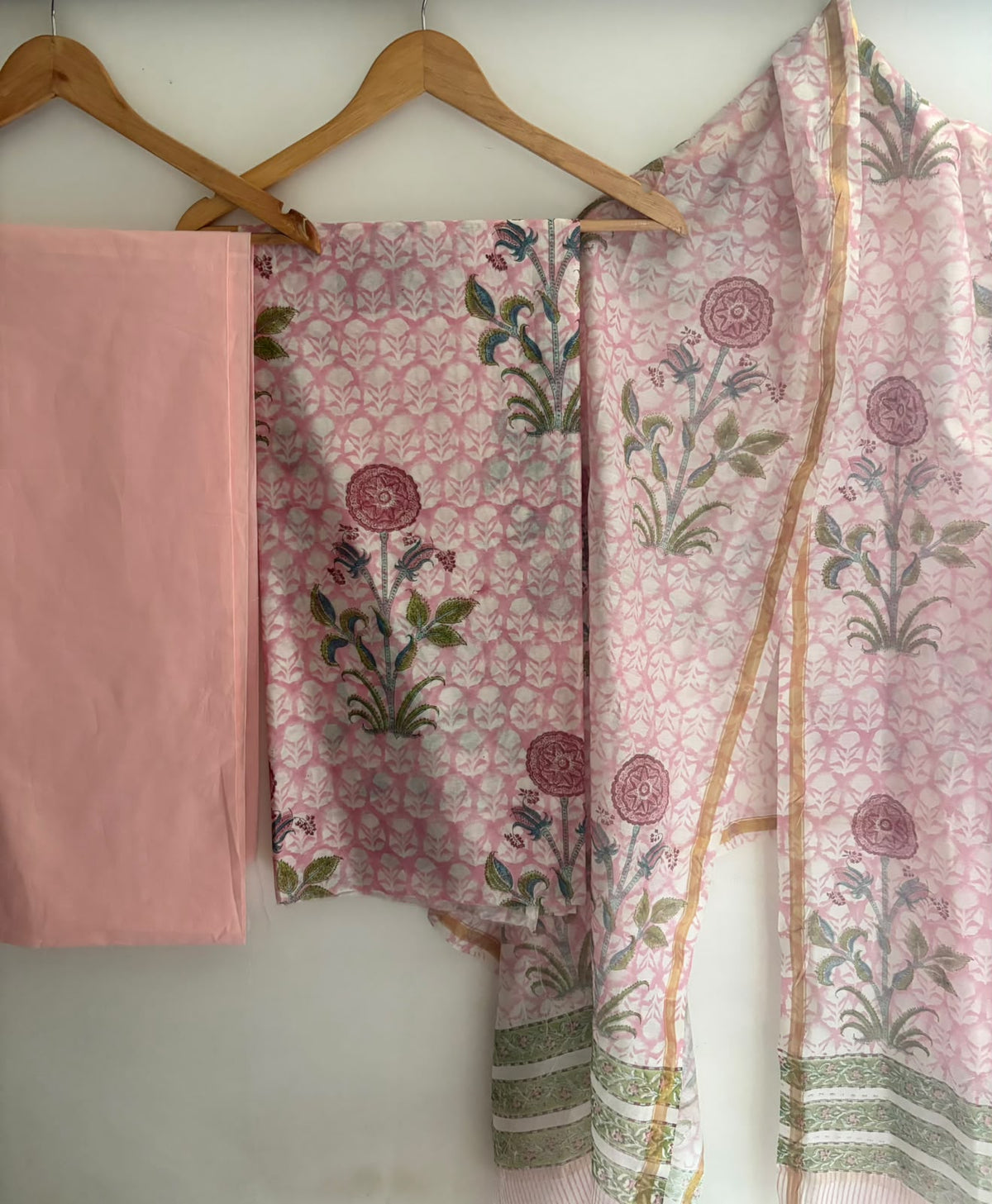 Unstitched Chanderi Suit
