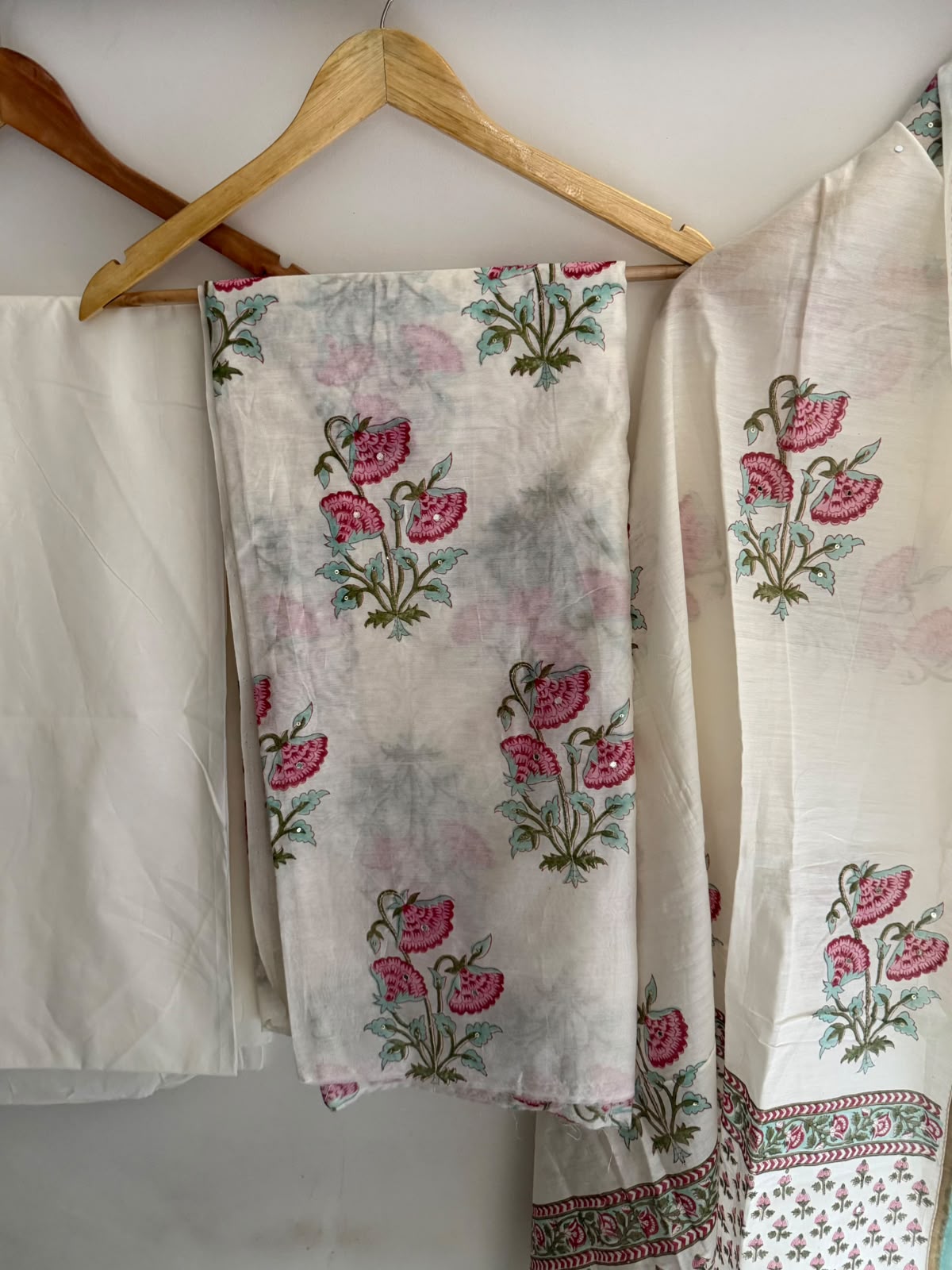 Unstitched Chanderi Suit