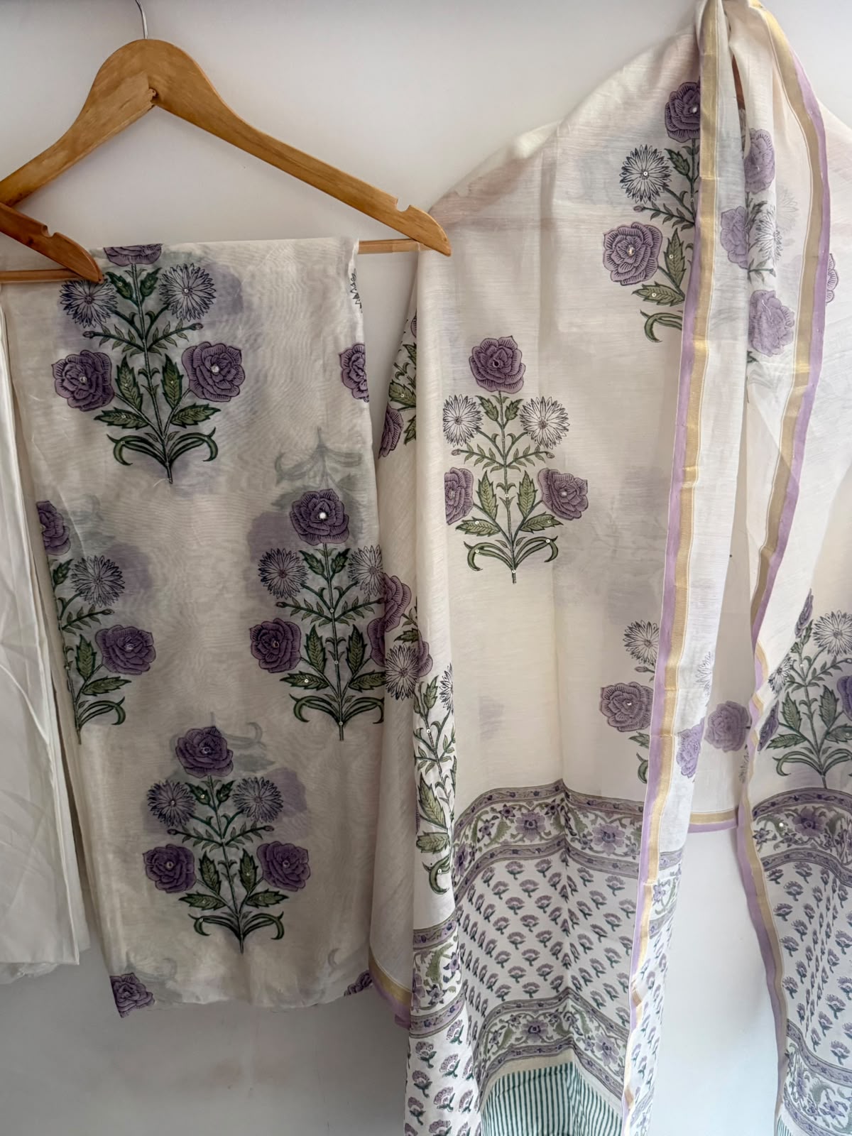 Unstitched Chanderi Suit